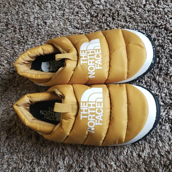 SOLD! The North Face Thermoball Women's Shoes - Picture 2 of 8